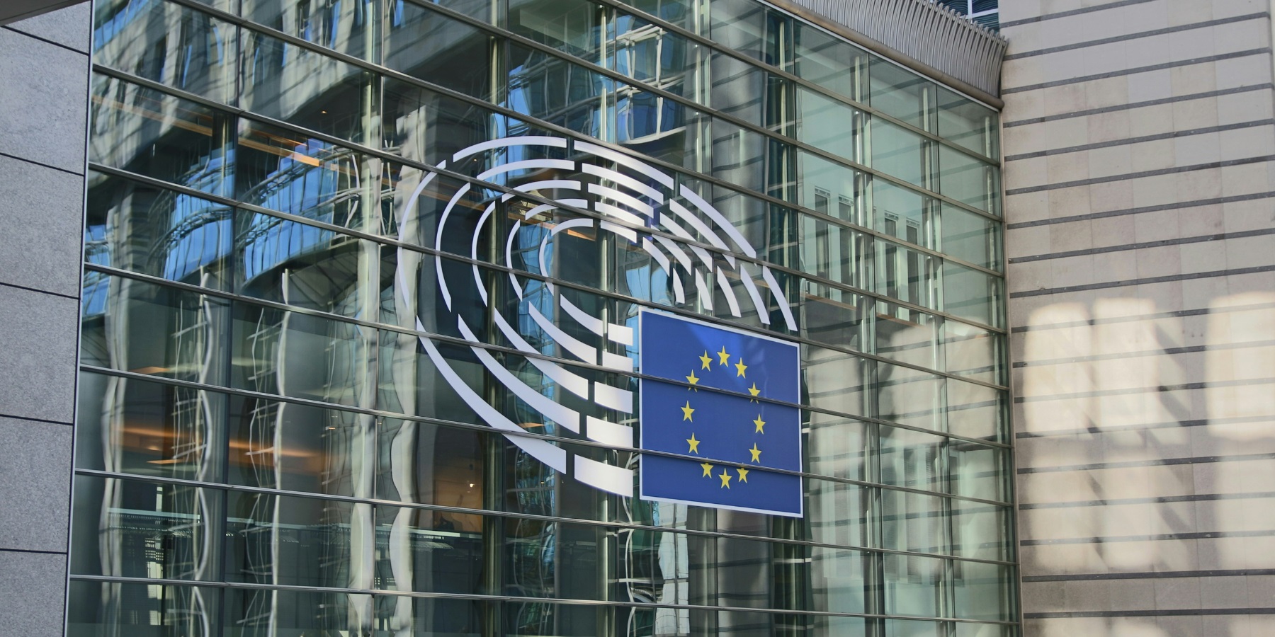 La UE crea un centro para luchar contra ciberataques híbridos y la desinformación (en especial de Rusia)