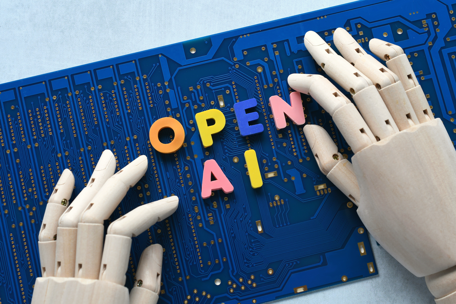 OpenAI sella un acuerdo histórico con Amazon para asegurar capacidad de cómputo por 33.000 millones