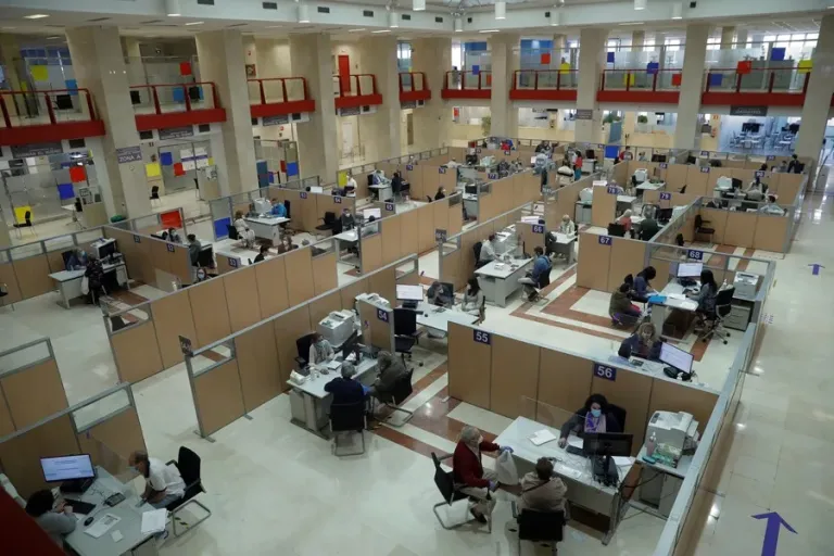 Hacienda retrasa un año ‘Verifactu’, el sistema de verificación digital de facturas para pymes y autónomos